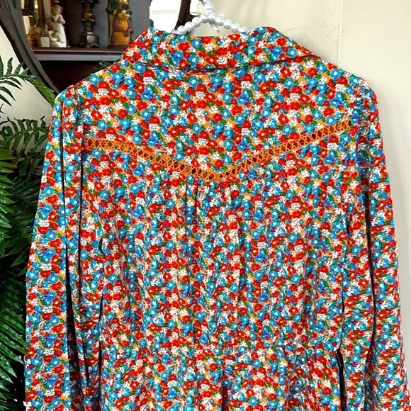 Brand New Umgee Floral Long-Sleeved Button Down Dress Crochet Trim Collared Mini - Picture 11 of 16